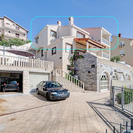 Apartments With Pool Vrdoljak Omiš Екстериор снимка