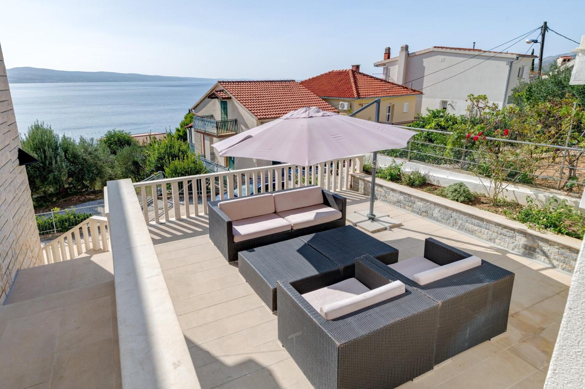 Apartments With Pool Vrdoljak Omiš Стая снимка