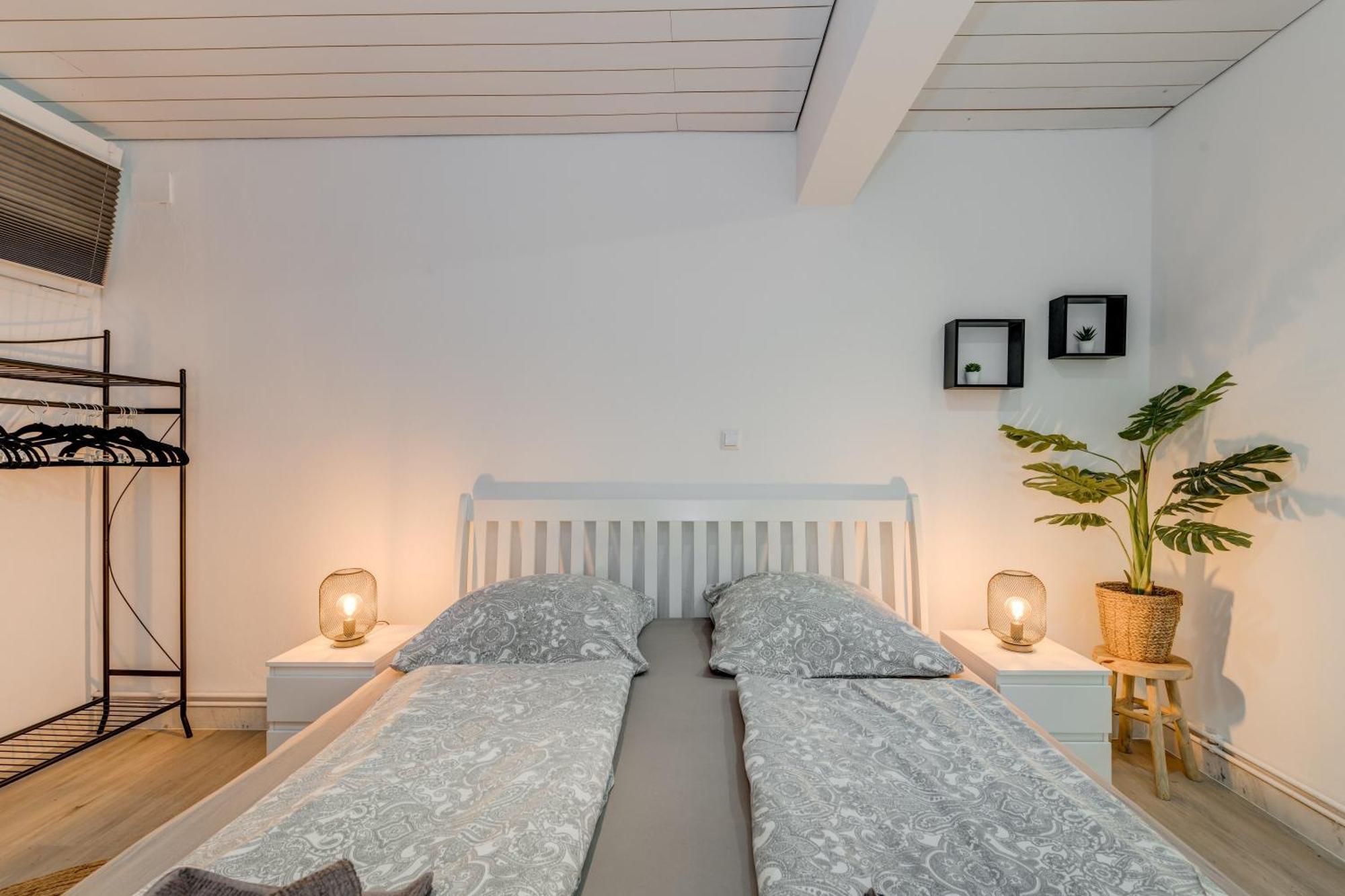 Apartments With Pool Vrdoljak Omiš Стая снимка