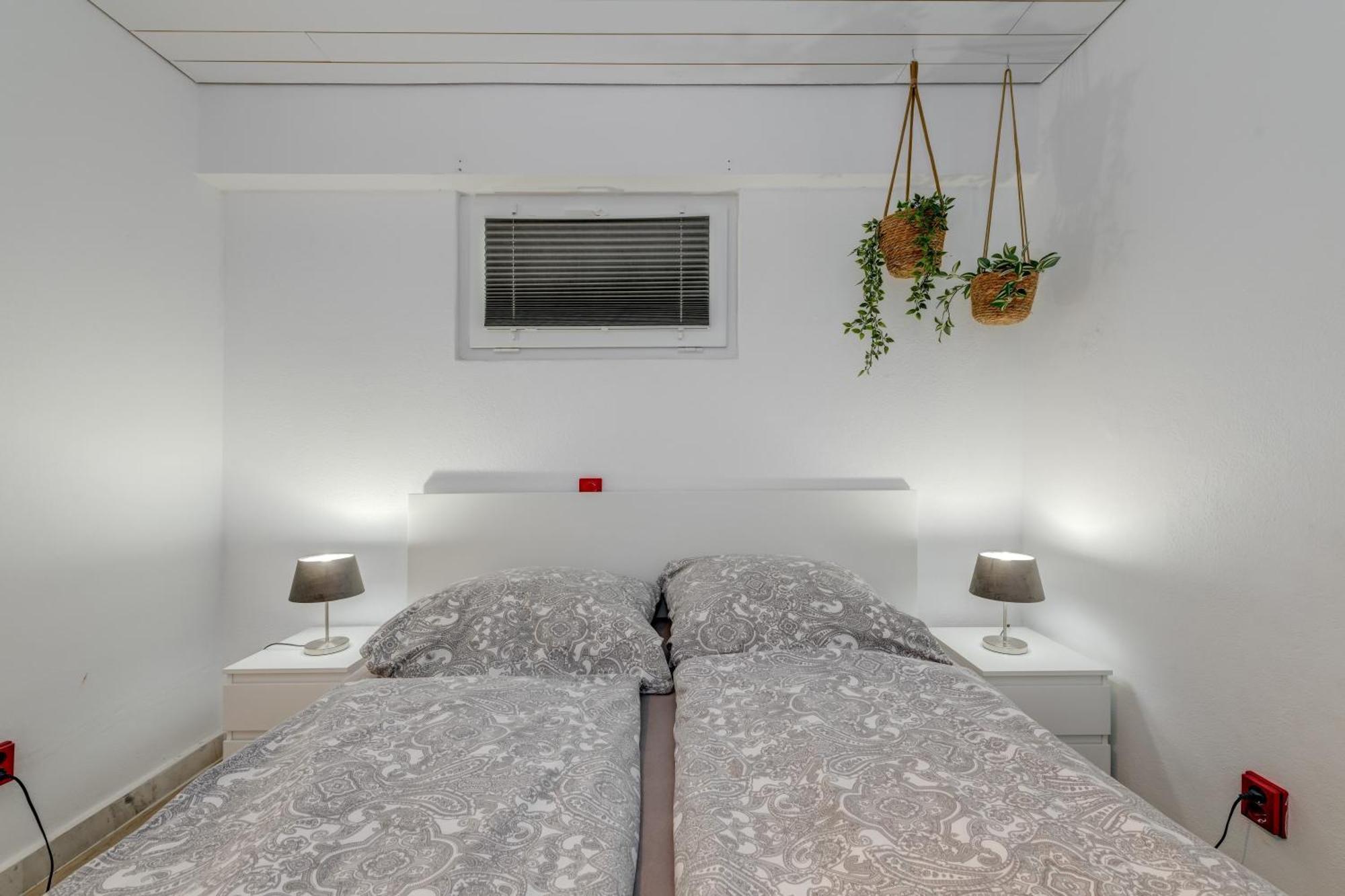 Apartments With Pool Vrdoljak Omiš Стая снимка