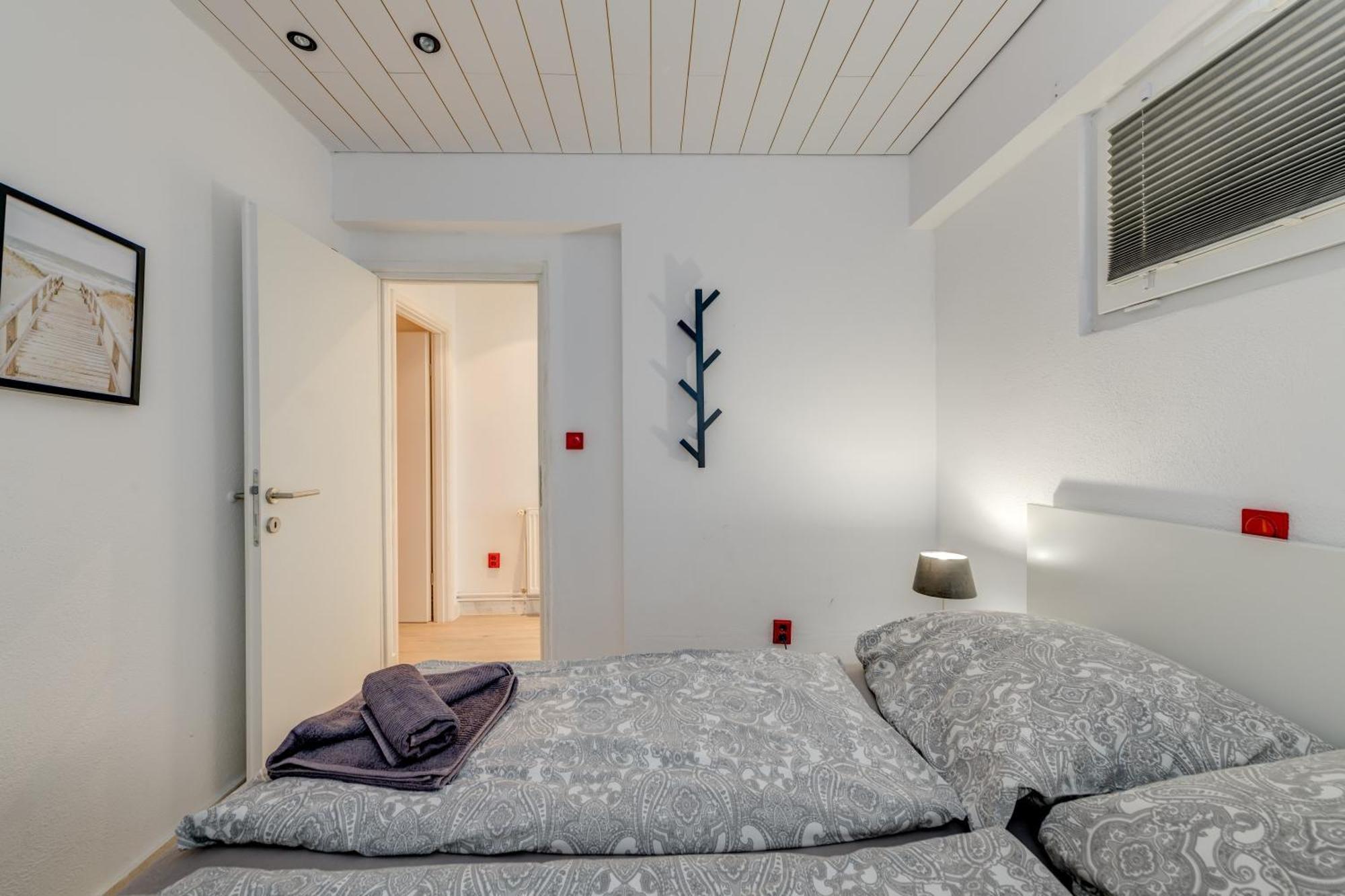 Apartments With Pool Vrdoljak Omiš Екстериор снимка