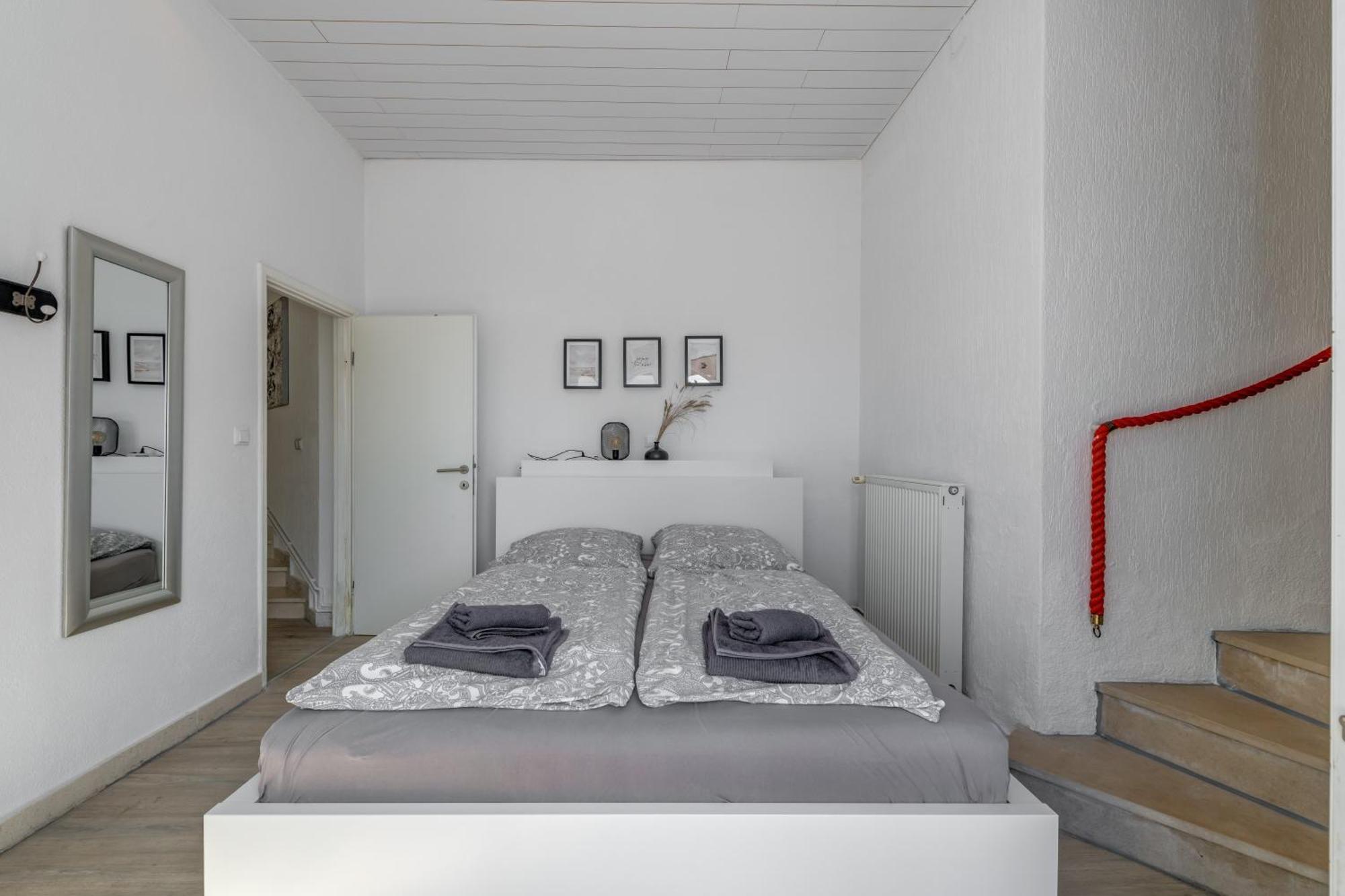 Apartments With Pool Vrdoljak Omiš Стая снимка
