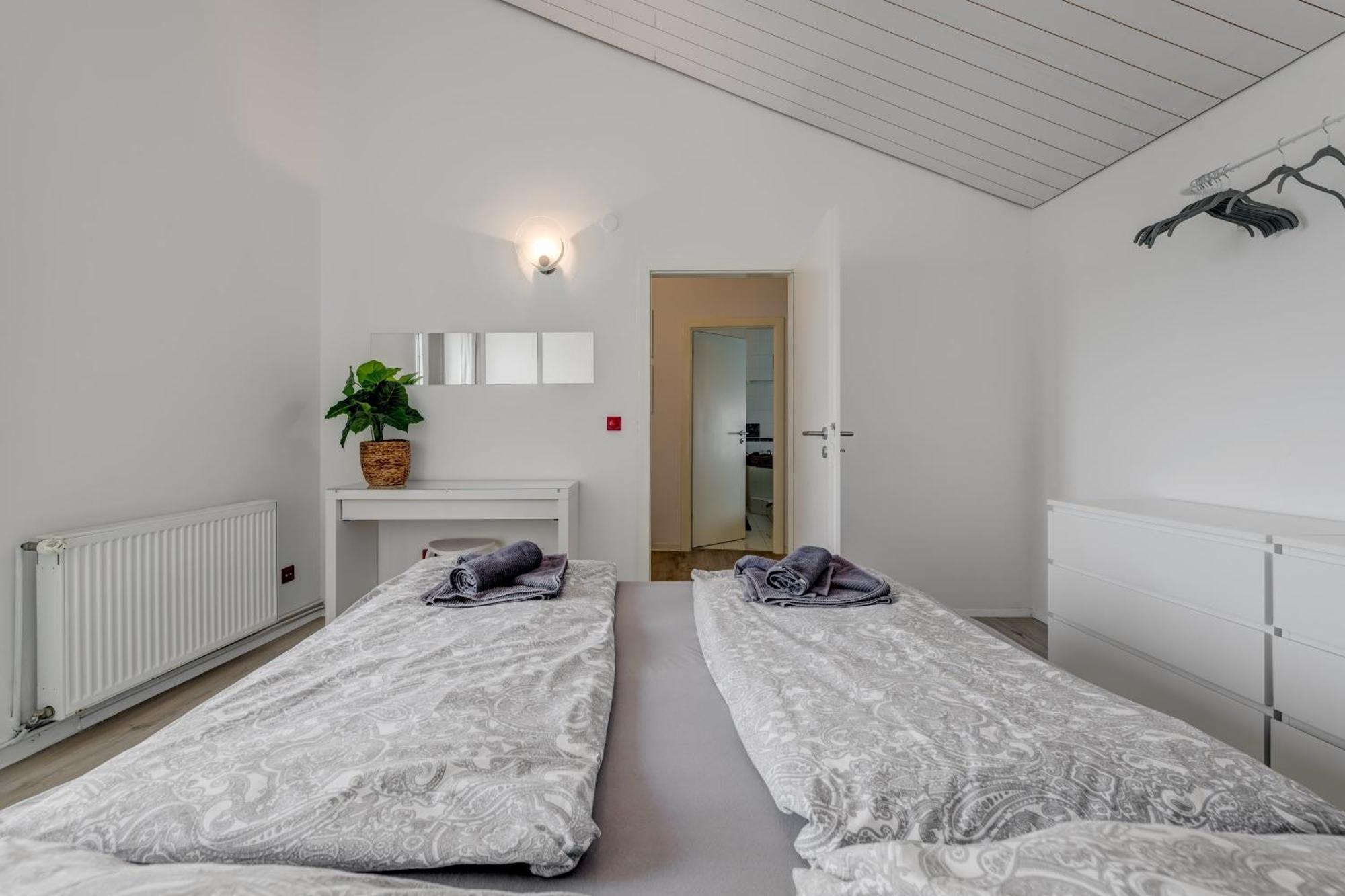 Apartments With Pool Vrdoljak Omiš Стая снимка