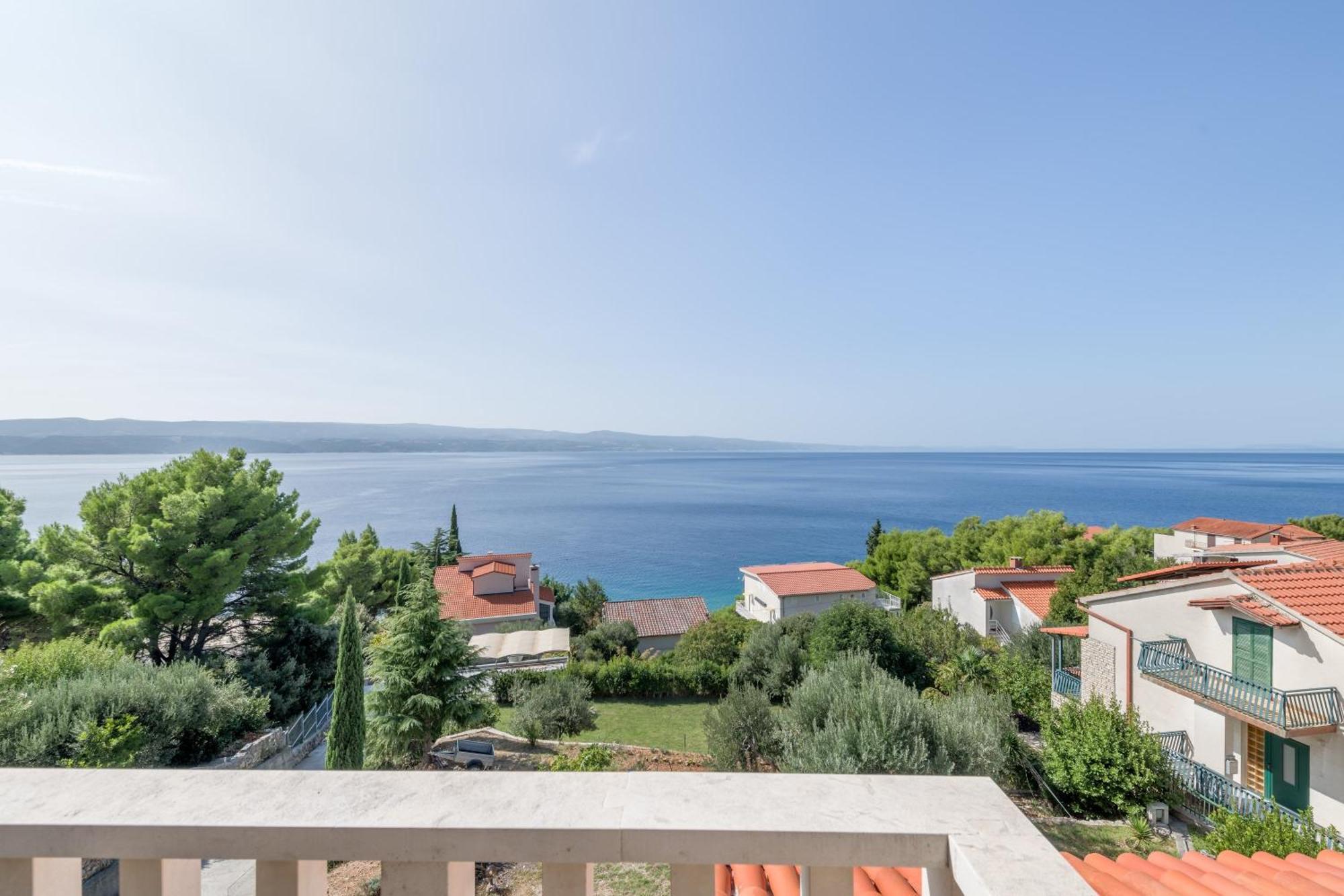 Apartments With Pool Vrdoljak Omiš Стая снимка
