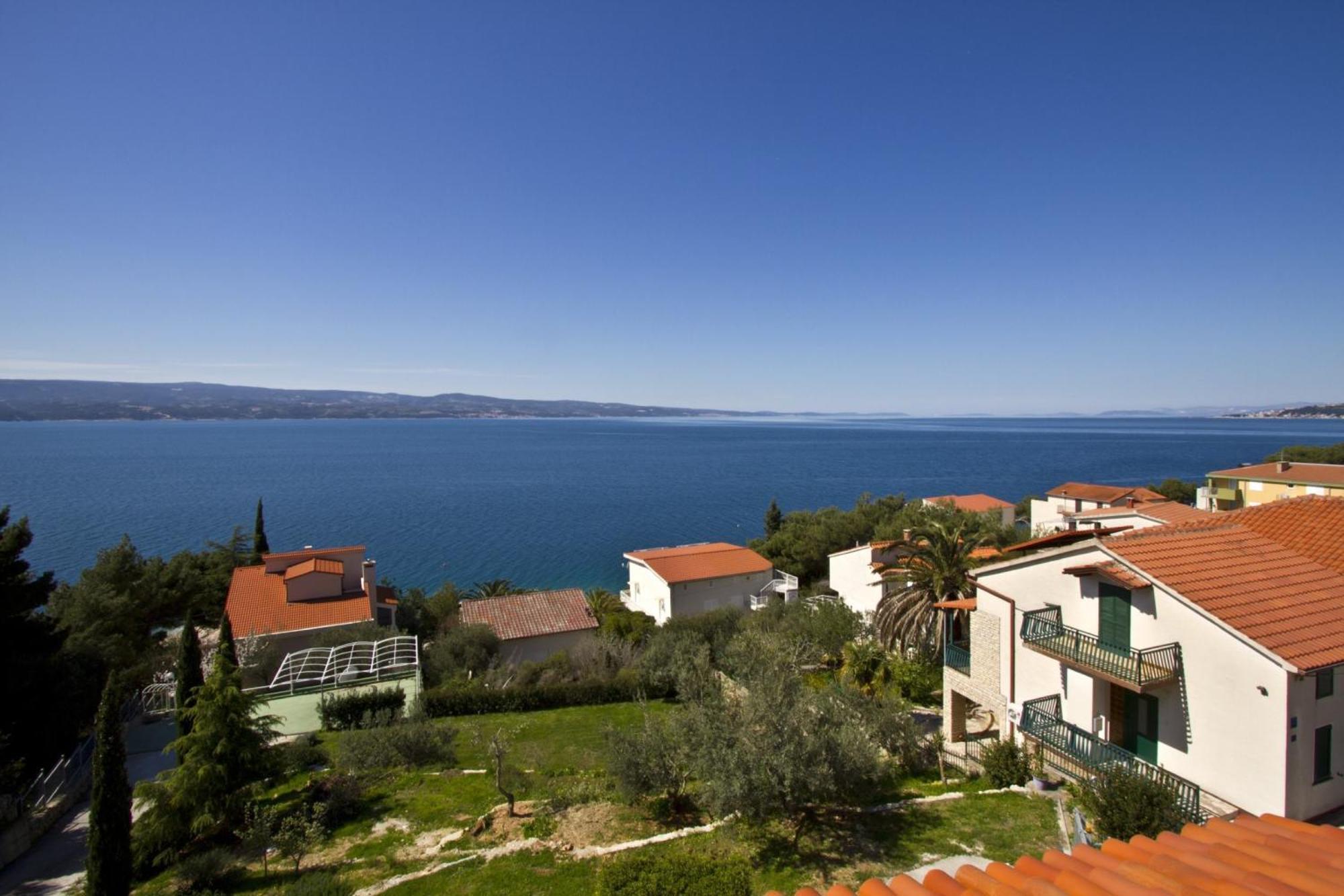 Apartments With Pool Vrdoljak Omiš Стая снимка
